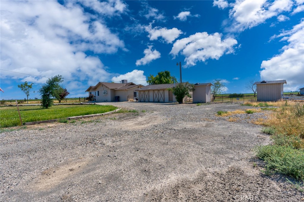 17626 Britto Road Dos Palos, CA 93620 - Photo 6 of 65