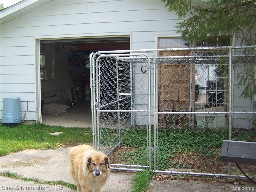 2431 Partridge Road Port Huron, MI 48060 - Photo 4 of 14 100_8122.JPG