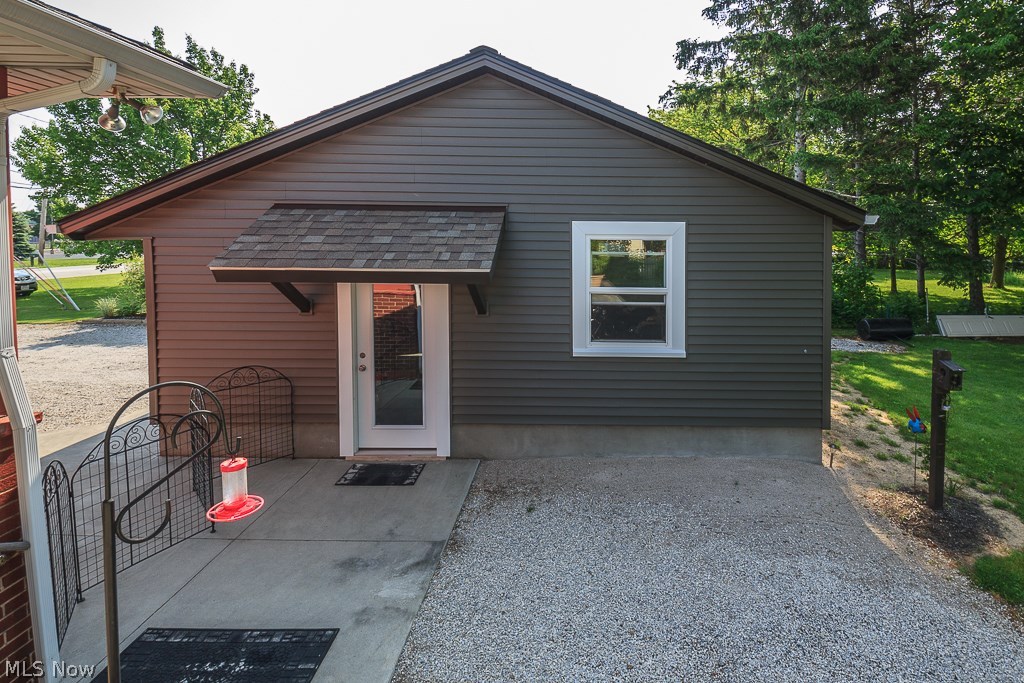6092 Middle Ridge Road Madison, OH 44057 - Photo 6 of 35 Gallery Image 6