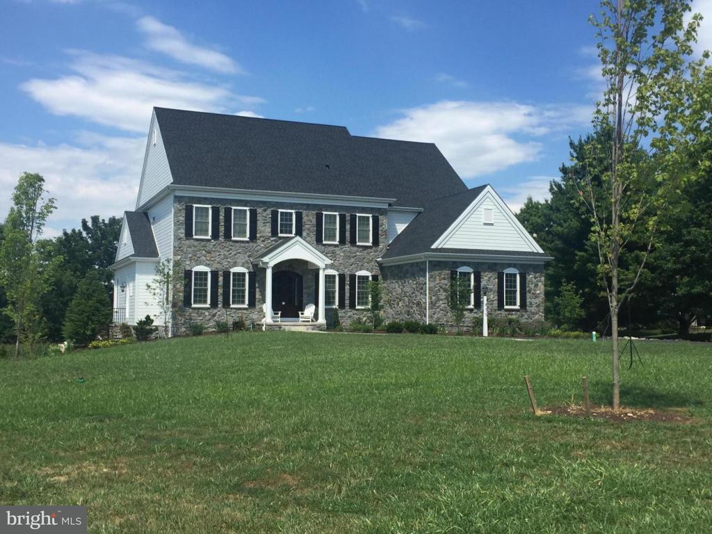 800 Stone House Lane, Unit 5 Lititz, PA 17543 - Photo 1 of 1 Gallery Image 1