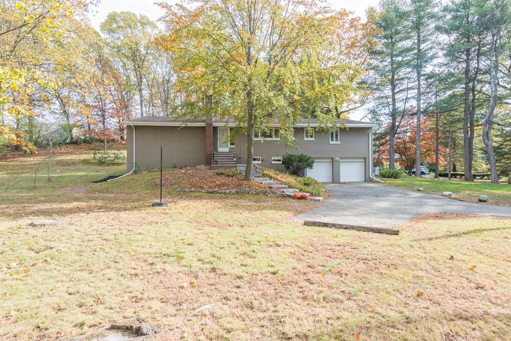 44 Applecrest Road Weston, MA 02493 - Photo 6 of 30