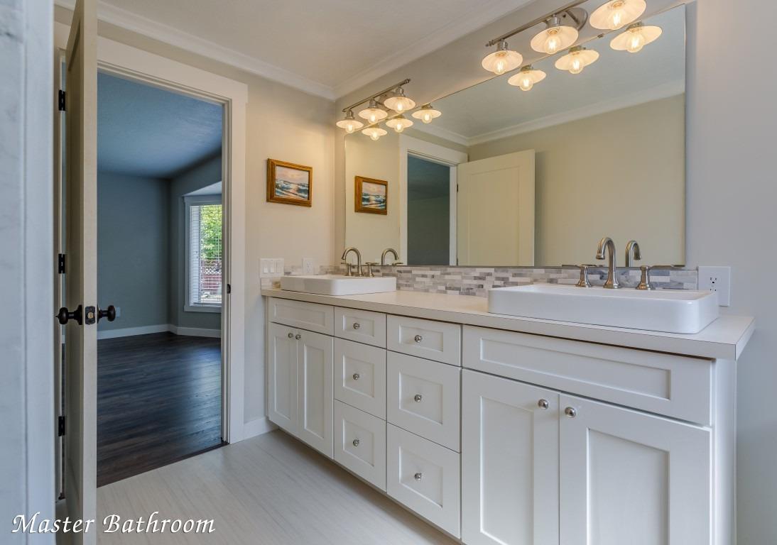2701 Roberts Road Medford, OR 97504 - Photo 6 of 35 Additional Photo