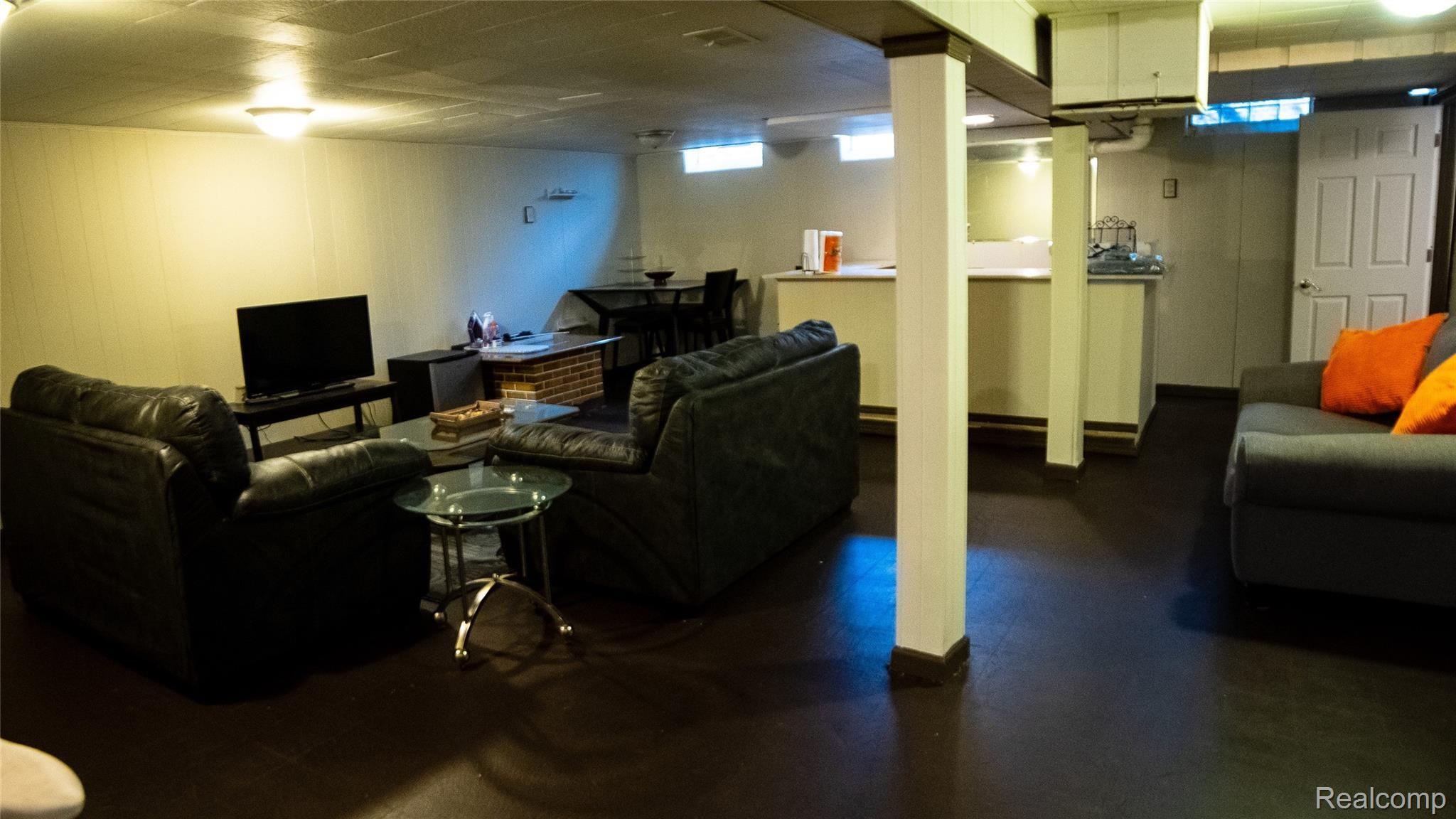 11021 Racine Road Warren, MI 48093 - Photo 19 of 26 DSC00230.jpg