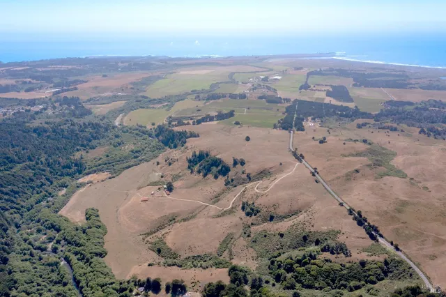 $1,495,000 | 43001 Mountain View Road, Manchester, CA 95459