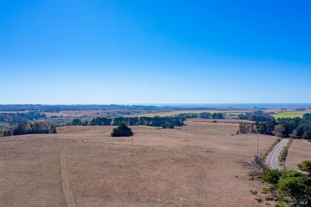 $1,495,000 | 43001 Mountain View Road, Manchester, CA 95459