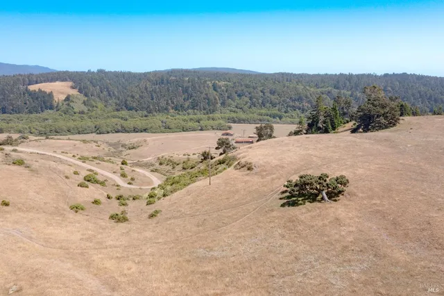 $1,495,000 | 43001 Mountain View Road, Manchester, CA 95459