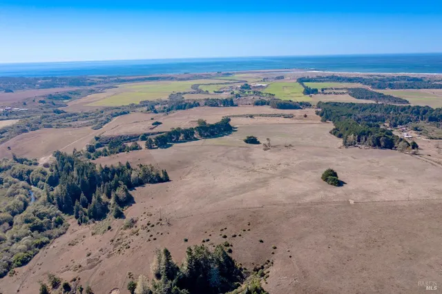 $1,495,000 | 43001 Mountain View Road, Manchester, CA 95459