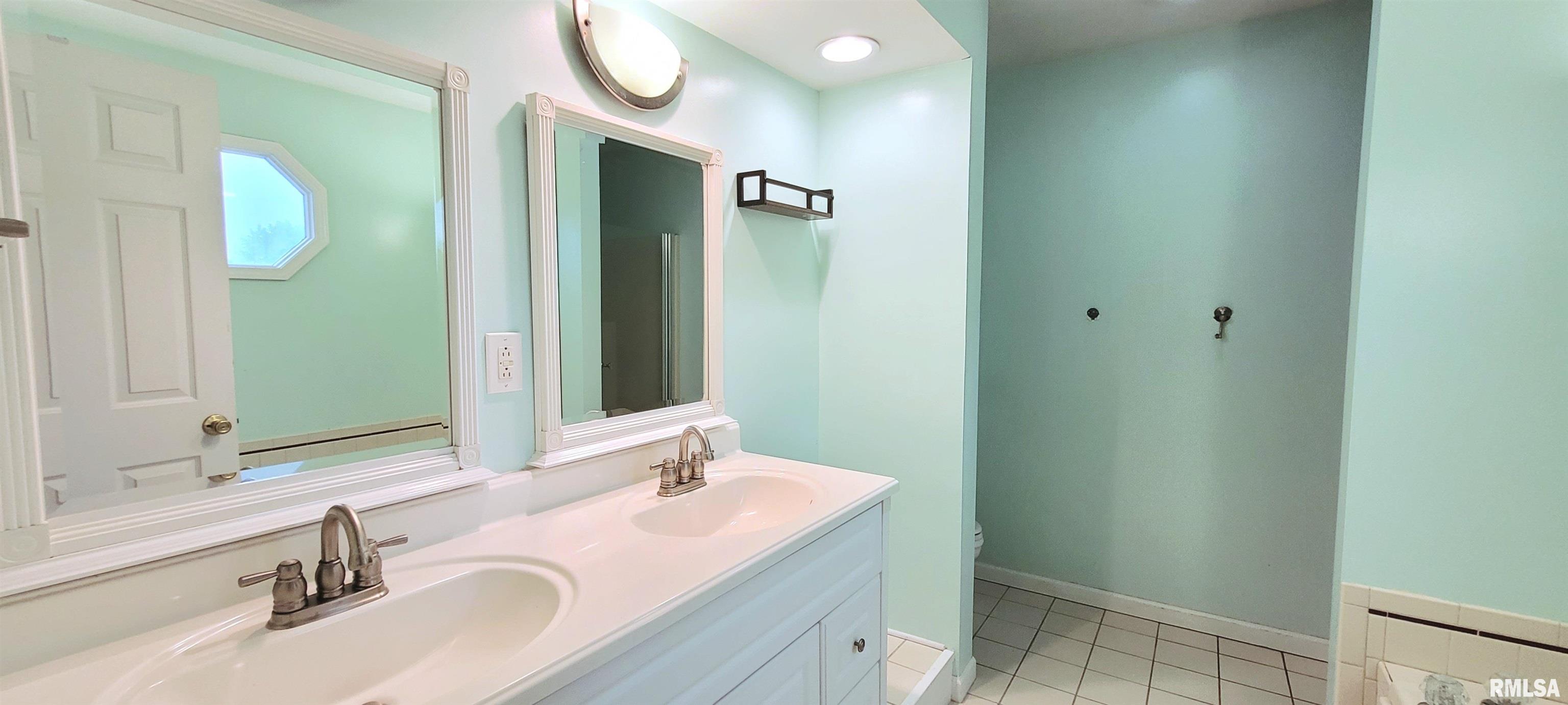 2012 Montague Drive Springfield, IL 62711 - Photo 41 of 72 Gallery Image 41