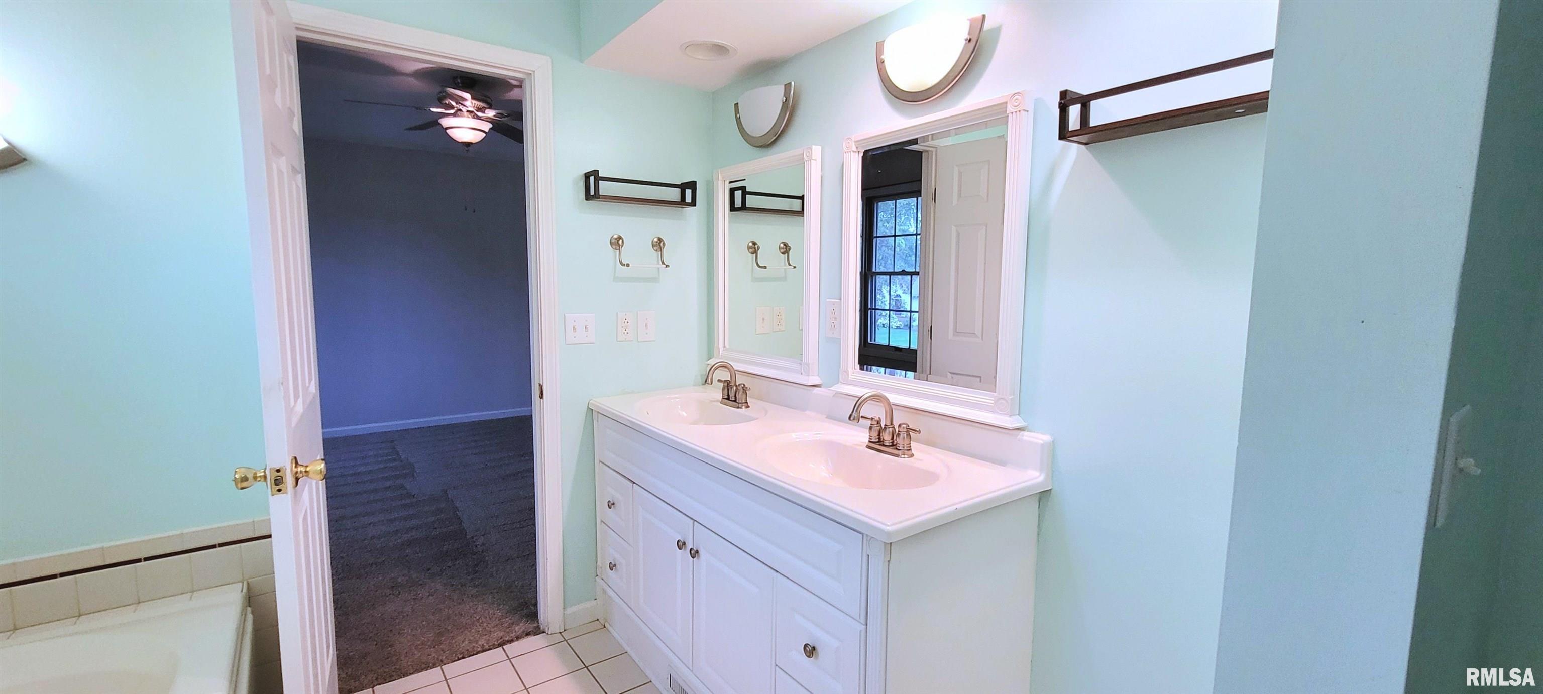 2012 Montague Drive Springfield, IL 62711 - Photo 44 of 72 Gallery Image 44