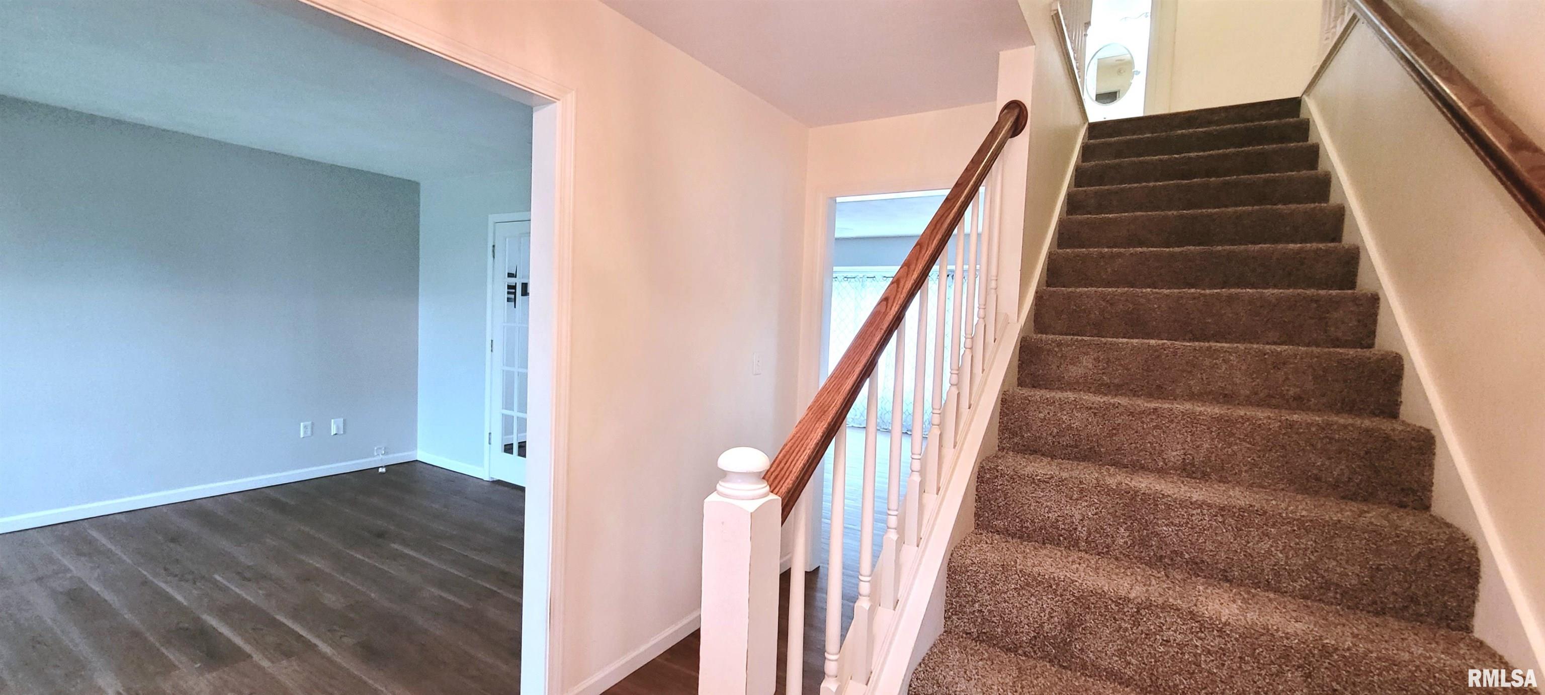 2012 Montague Drive Springfield, IL 62711 - Photo 9 of 72 Gallery Image 9