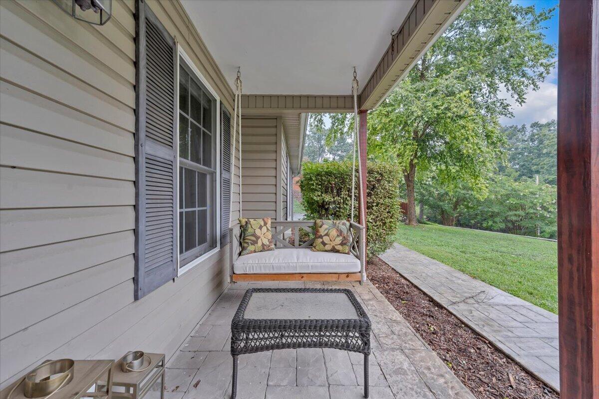 239 Pin Oak Drive Blue Ridge, VA 24064 - Photo 6 of 40 239 Pin Oak Dr