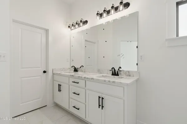 $406,800 | 3719 Roland Drive, Southaven, MS 38672