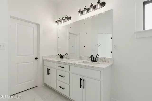 $406,800 | 3719 Roland Drive, Southaven, MS 38672