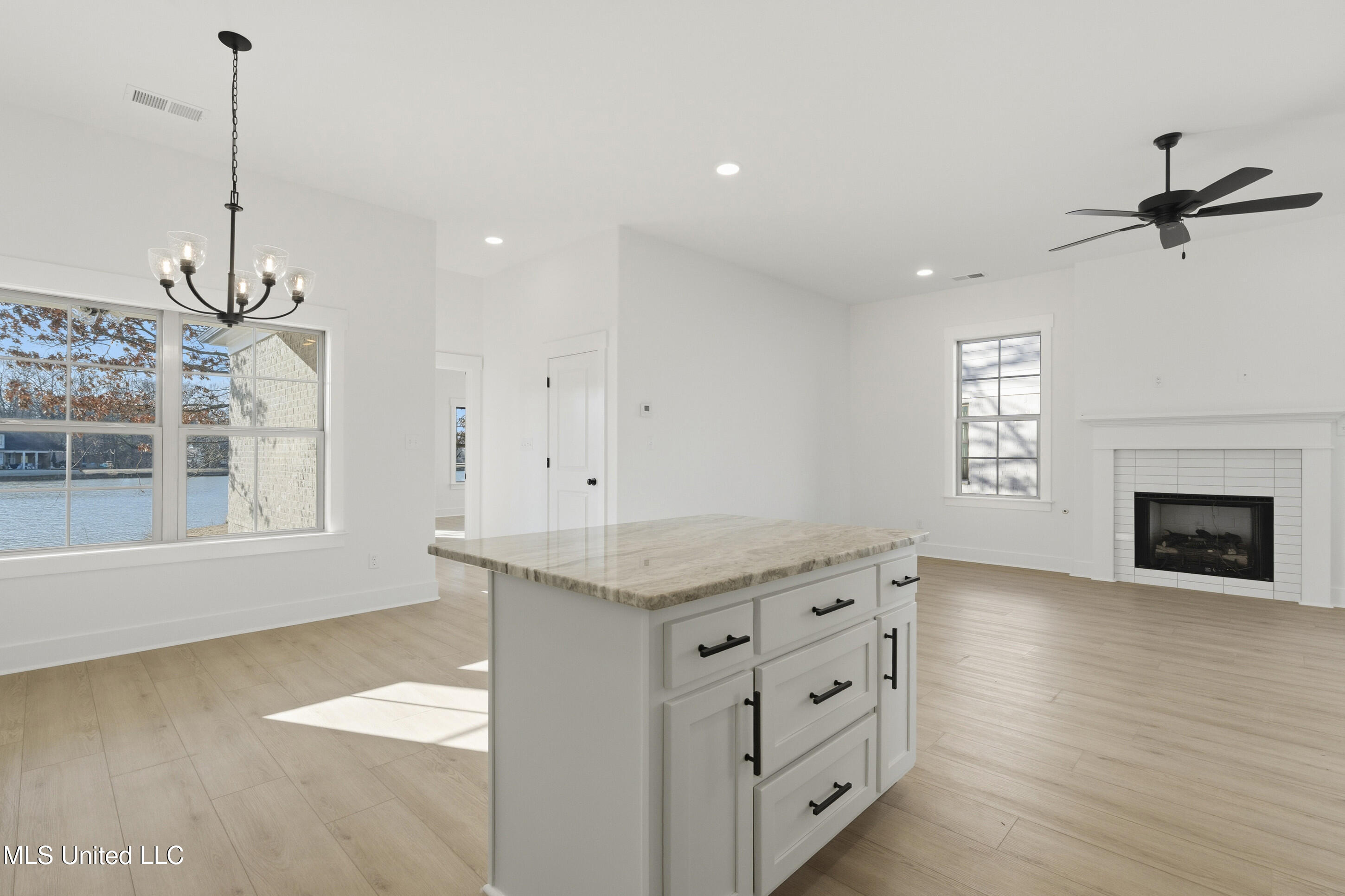 3719 Roland Drive Southaven, MS 38672 - Photo 3 of 27 9__dsc6064_print