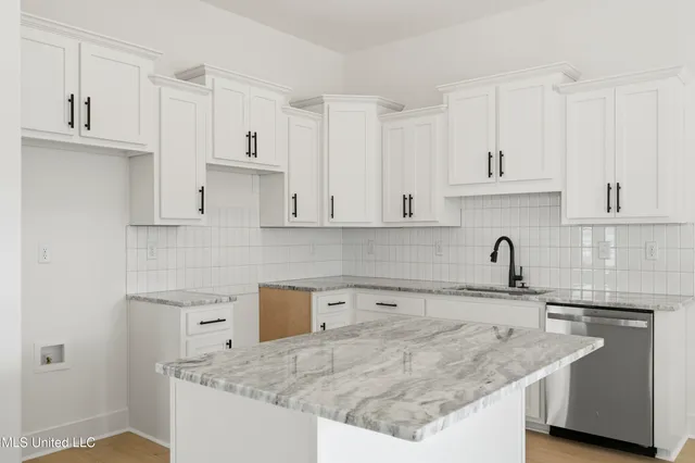 $406,800 | 3719 Roland Drive, Southaven, MS 38672