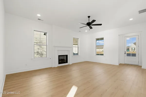 $406,800 | 3719 Roland Drive, Southaven, MS 38672