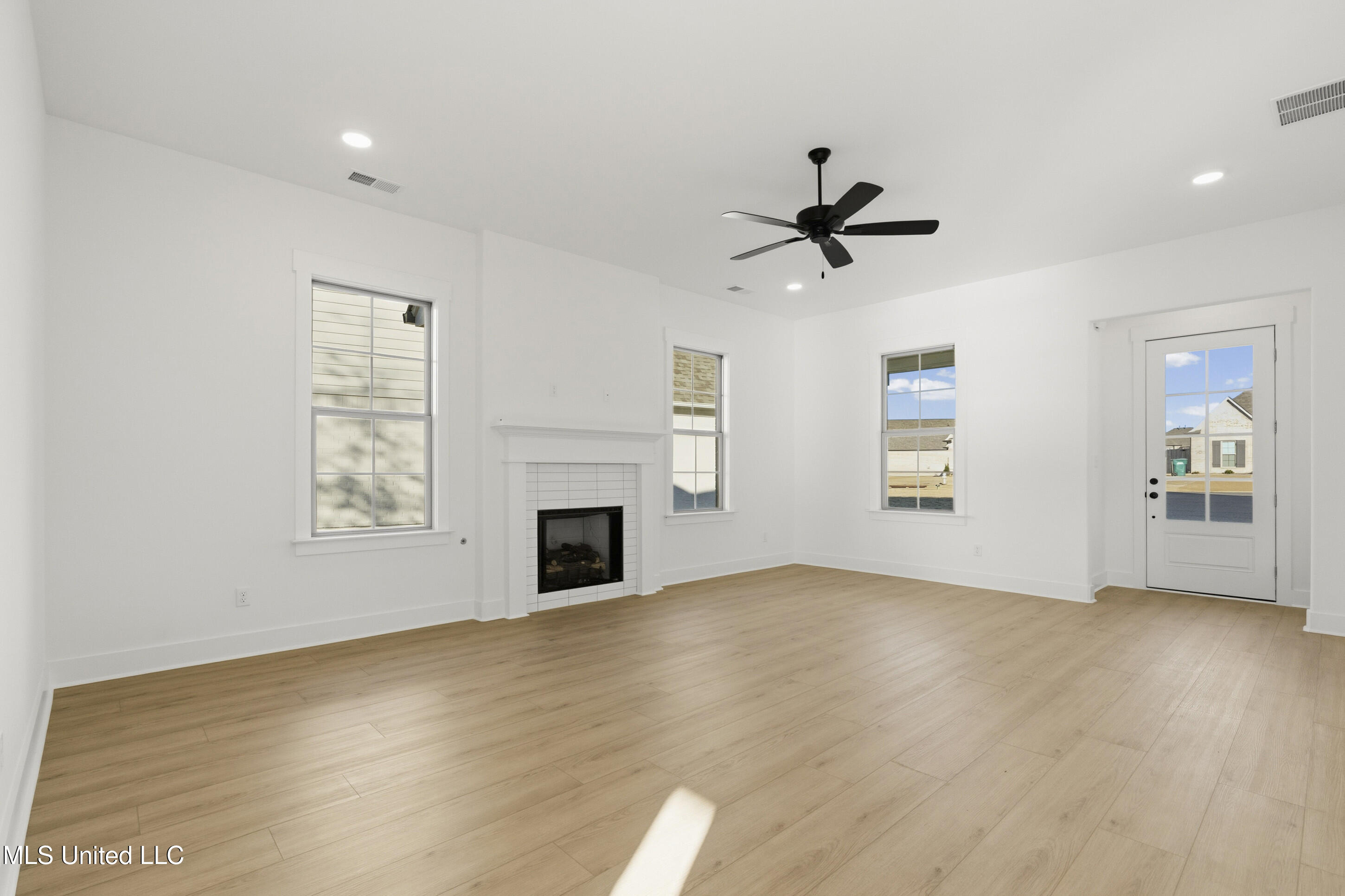 3719 Roland Drive Southaven, MS 38672 - Photo 5 of 27 4__dsc6049_print