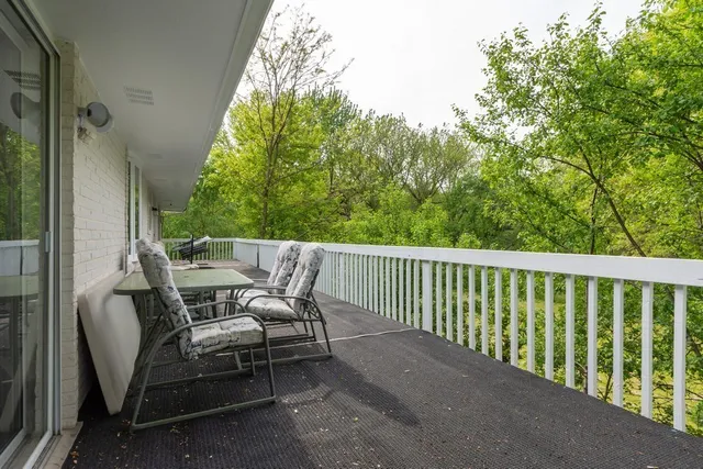 $739,900 | 21282 South Boschome Circle, Kildeer, IL 60047