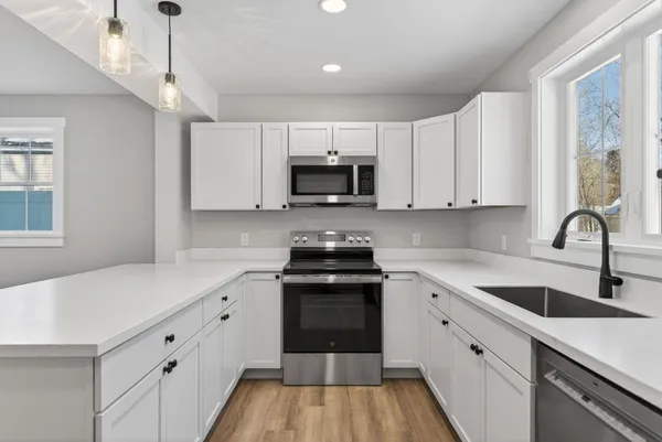 $349,900 | 38 Oak Street, Gardiner, ME 04345