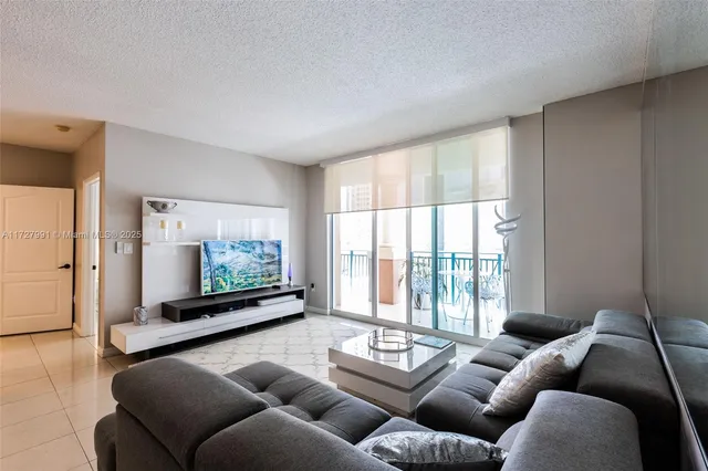 $3,950 | 17555 Atlantic Boulevard, Unit 603, Sunny Isles Beach, FL 33160