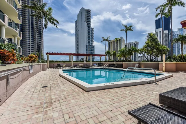 $3,950 | 17555 Atlantic Boulevard, Unit 603, Sunny Isles Beach, FL 33160