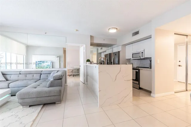 $3,950 | 17555 Atlantic Boulevard, Unit 603, Sunny Isles Beach, FL 33160