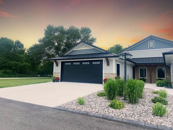 $418,400 | 2757 County Rd EE, Abrams, WI 54101