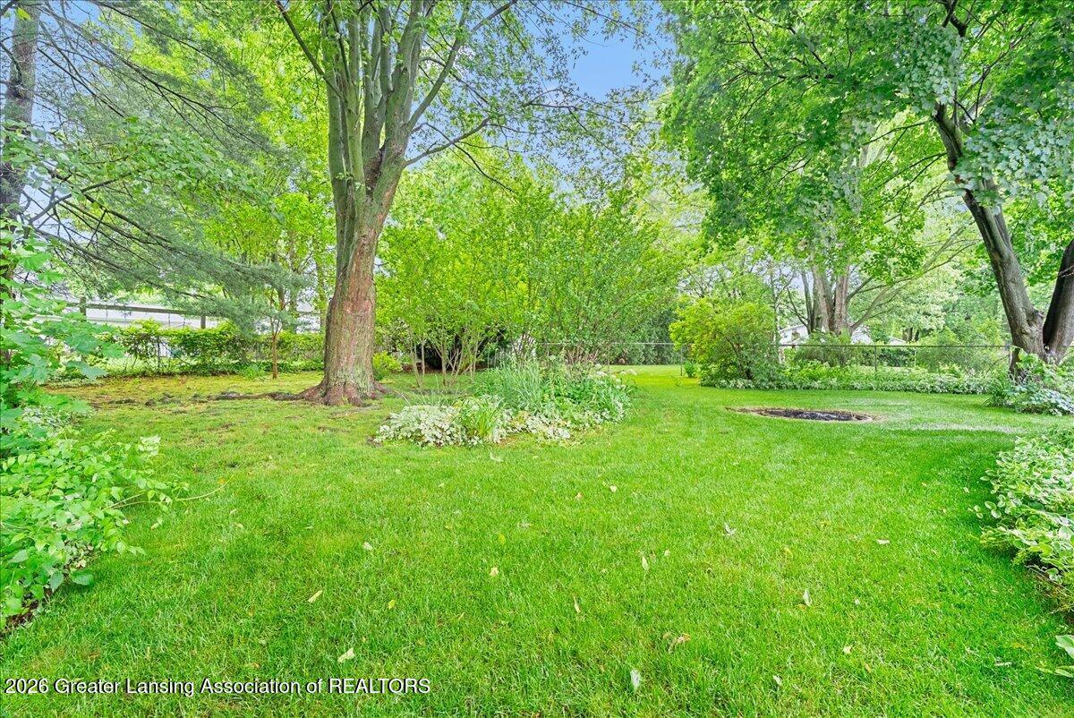 628 Jones Street Grand Ledge, MI 48837 - Photo 31 of 40 45-Media Jett - 38