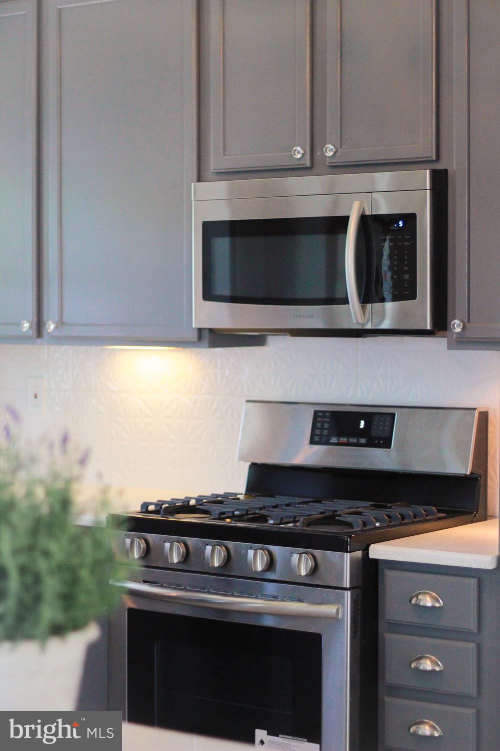 113 Pelham Road North Voorhees, NJ 08043 - Photo 7 of 27 Gallery Image 7
