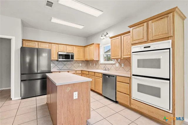 $2,400 | 5806 Chuckwagon Circle, Killeen, TX 76542