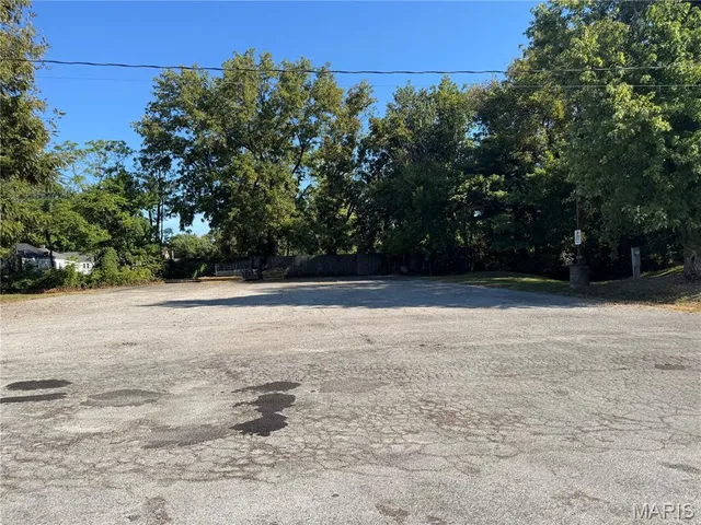 $207,000 | 430 South Hickory Street, O'Fallon, IL 62269