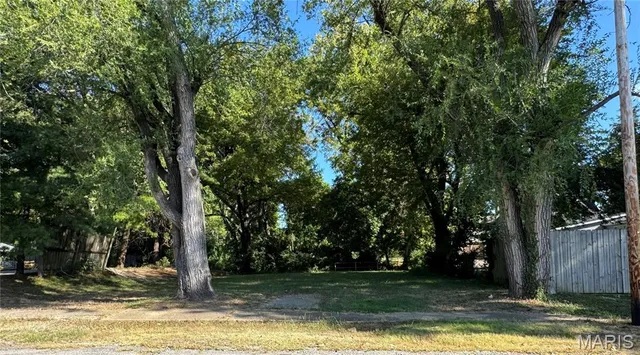 $207,000 | 430 South Hickory Street, O'Fallon, IL 62269