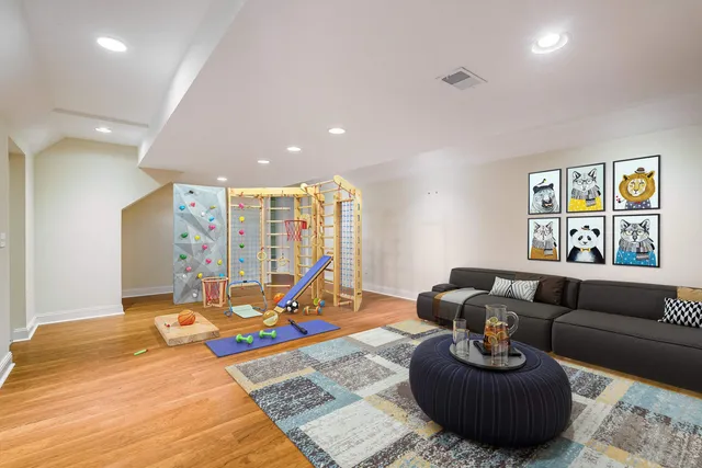 $975,000 | 121 Claremont Avenue, Harrisonburg, VA 22801