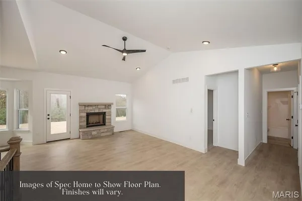 $484,775 | 11 Oakview Court, Troy, MO 63379