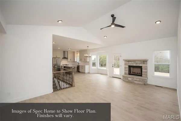 $484,775 | 11 Oakview Court, Troy, MO 63379