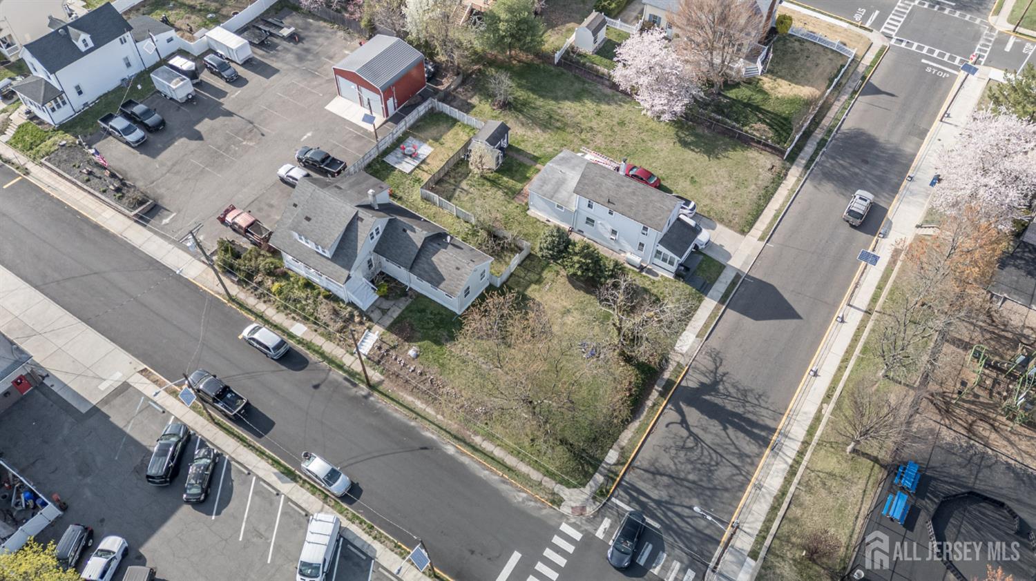 39 East 2nd Avenue Runnemede, NJ 08078 - Photo 37 of 41 an aerial view of a house with a yard