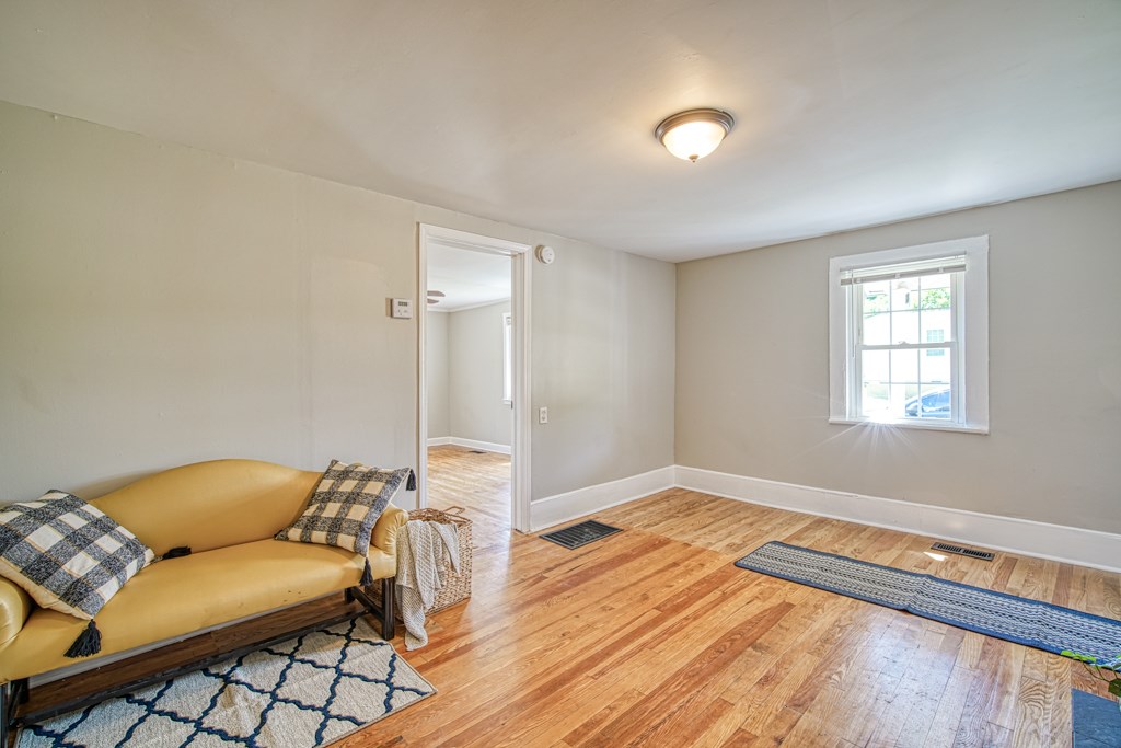 252 Abner Creek Road Greer, SC 29651 - Photo 13 of 32 Gallery Image 13