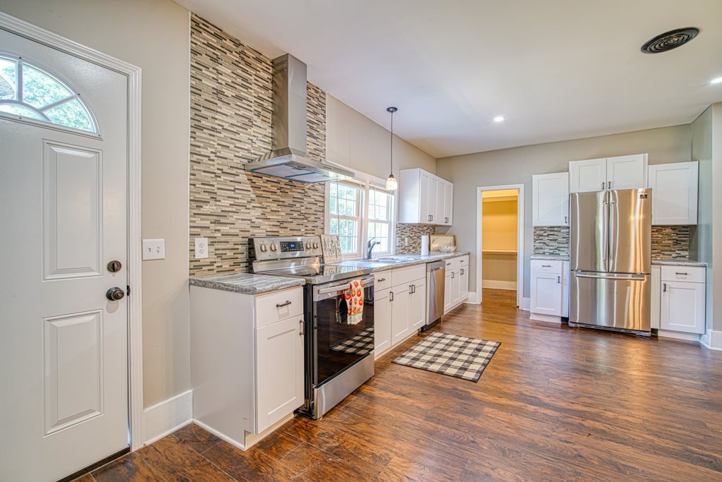 252 Abner Creek Road Greer, SC 29651 - Photo 2 of 32 Gallery Image 2