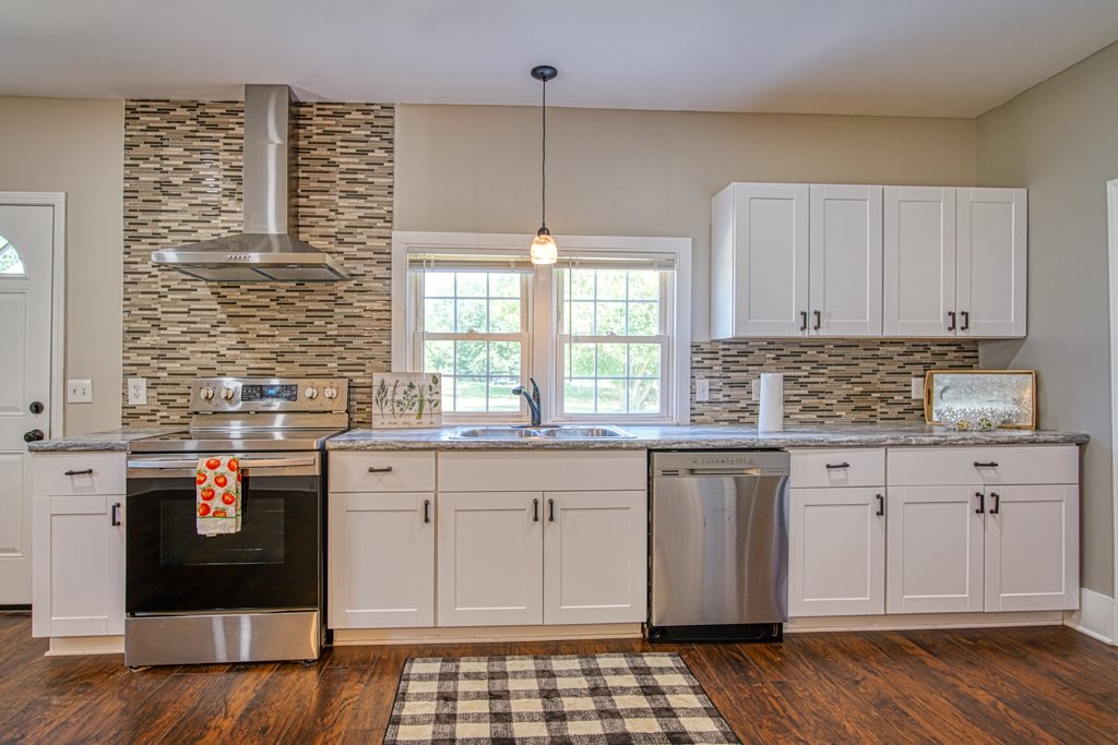 252 Abner Creek Road Greer, SC 29651 - Photo 5 of 32 Gallery Image 5