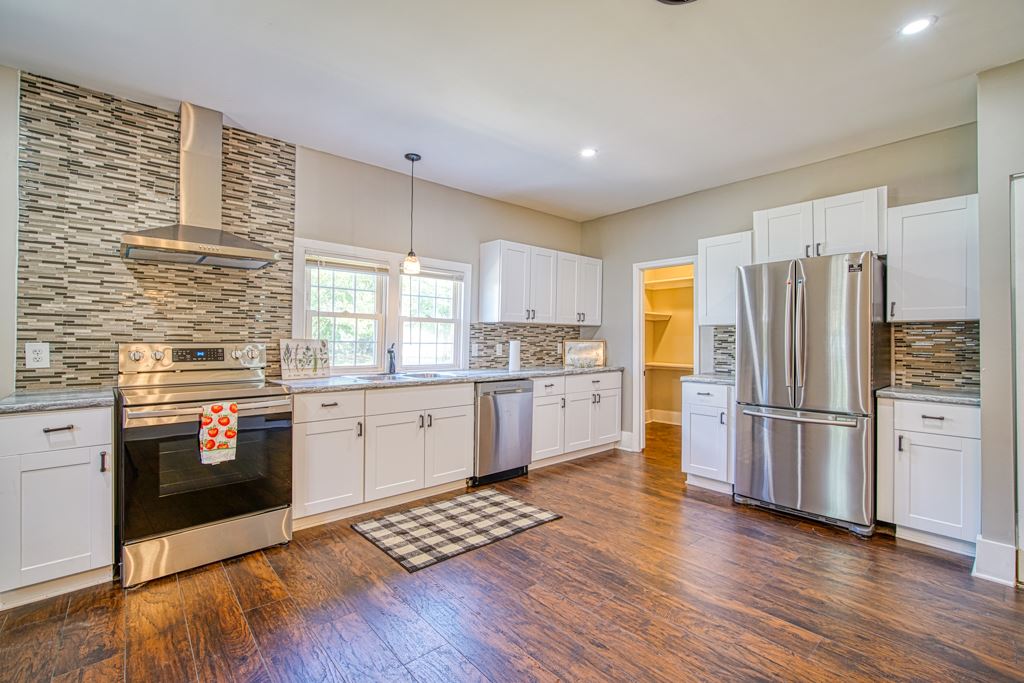 252 Abner Creek Road Greer, SC 29651 - Photo 6 of 32 Gallery Image 6