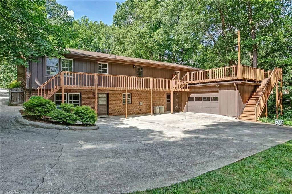 214 Kirk Road Greensboro, NC 27455 - Photo 2 of 30 Gallery Image 2