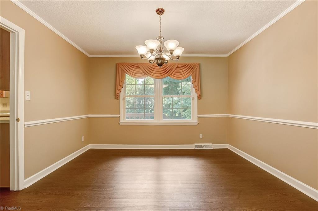 214 Kirk Road Greensboro, NC 27455 - Photo 7 of 30 Gallery Image 7