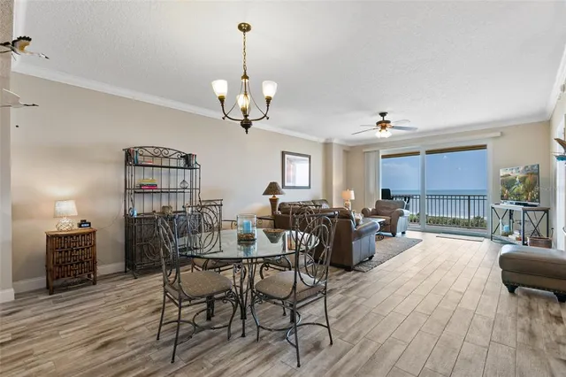 a view of a livingroom and dining room