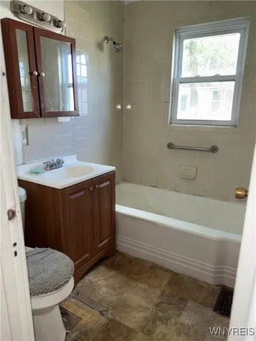 $194,900 | 842 Woodlawn Avenue, Buffalo, NY 14211