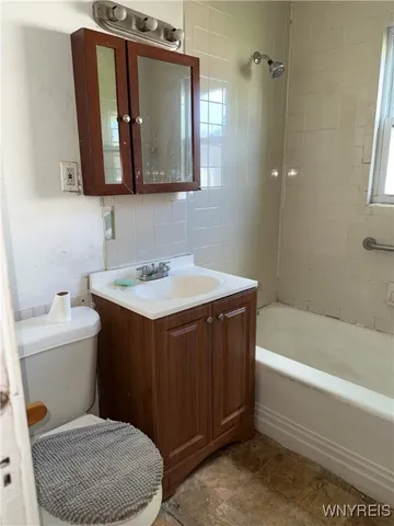 $194,900 | 842 Woodlawn Avenue, Buffalo, NY 14211