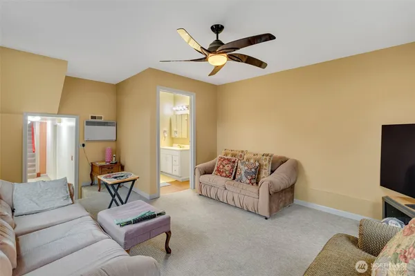 $899,950 | 929 Northwest 59th Street, Seattle, WA 98107