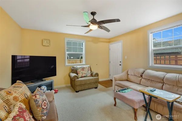 $899,950 | 929 Northwest 59th Street, Seattle, WA 98107
