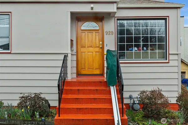 $899,950 | 929 Northwest 59th Street, Seattle, WA 98107