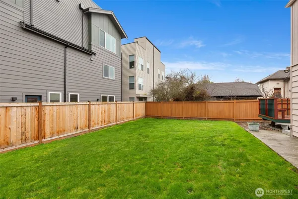 $899,950 | 929 Northwest 59th Street, Seattle, WA 98107