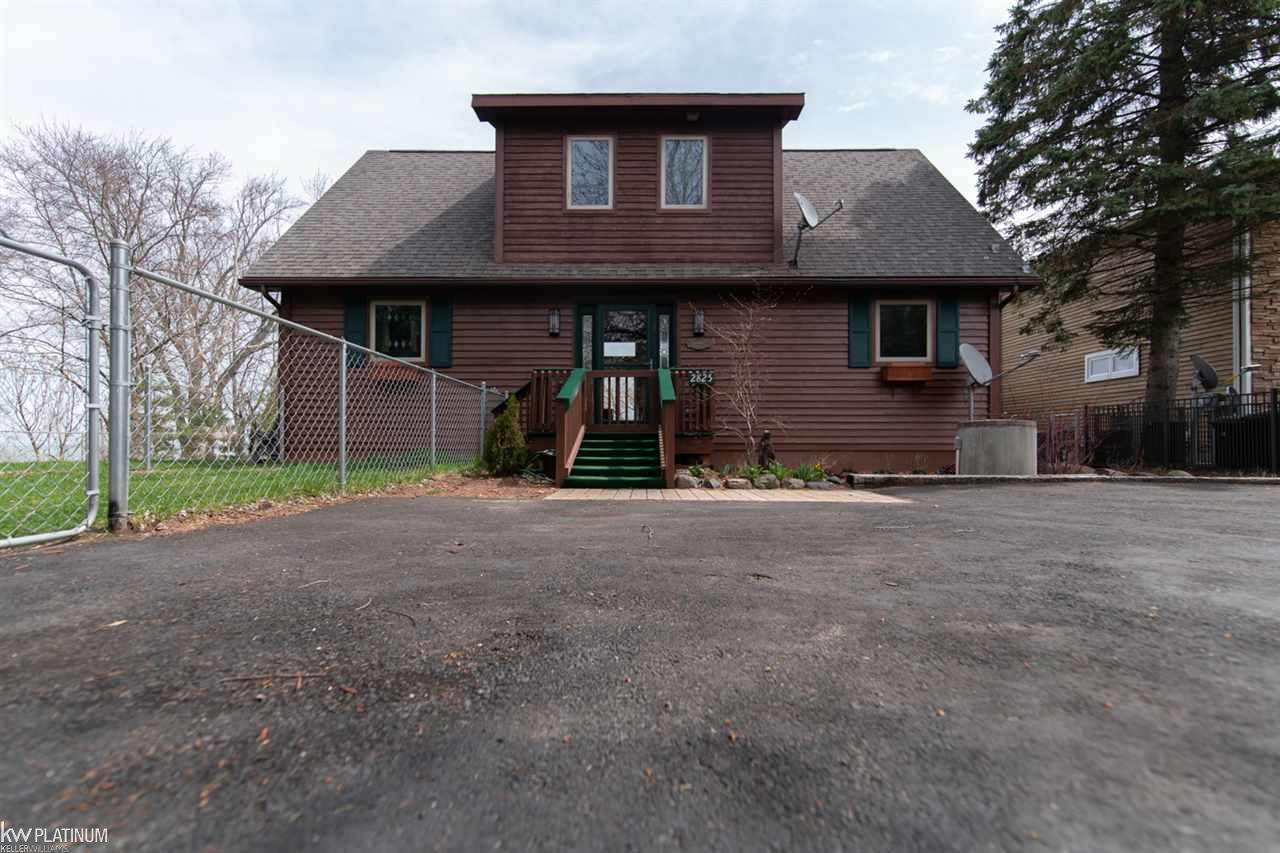 2825 Lakeshore Road Applegate, MI 48401 - Photo 4 of 39